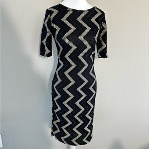 LuLaRoe Julia Black Gold Metallic Glitter Zig Zag Party Evening Dress Sz XS
